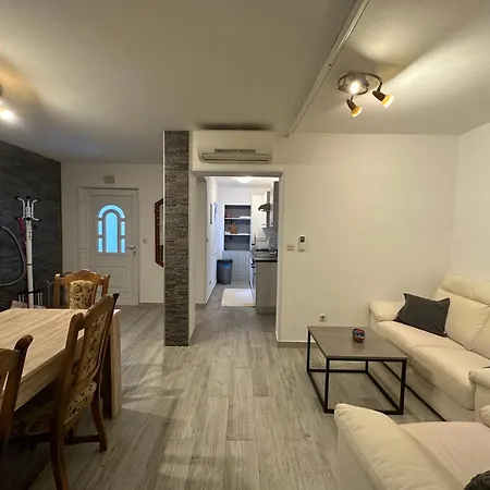 Petrovski Apartament *