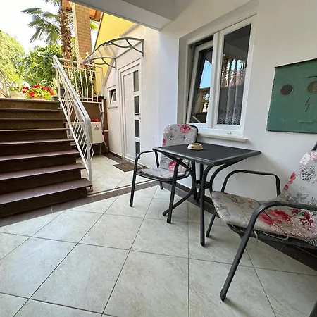 Apartament Petrovski *