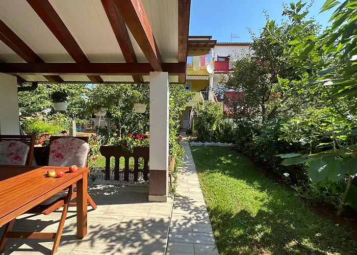 Petrovski Appartamento Porec